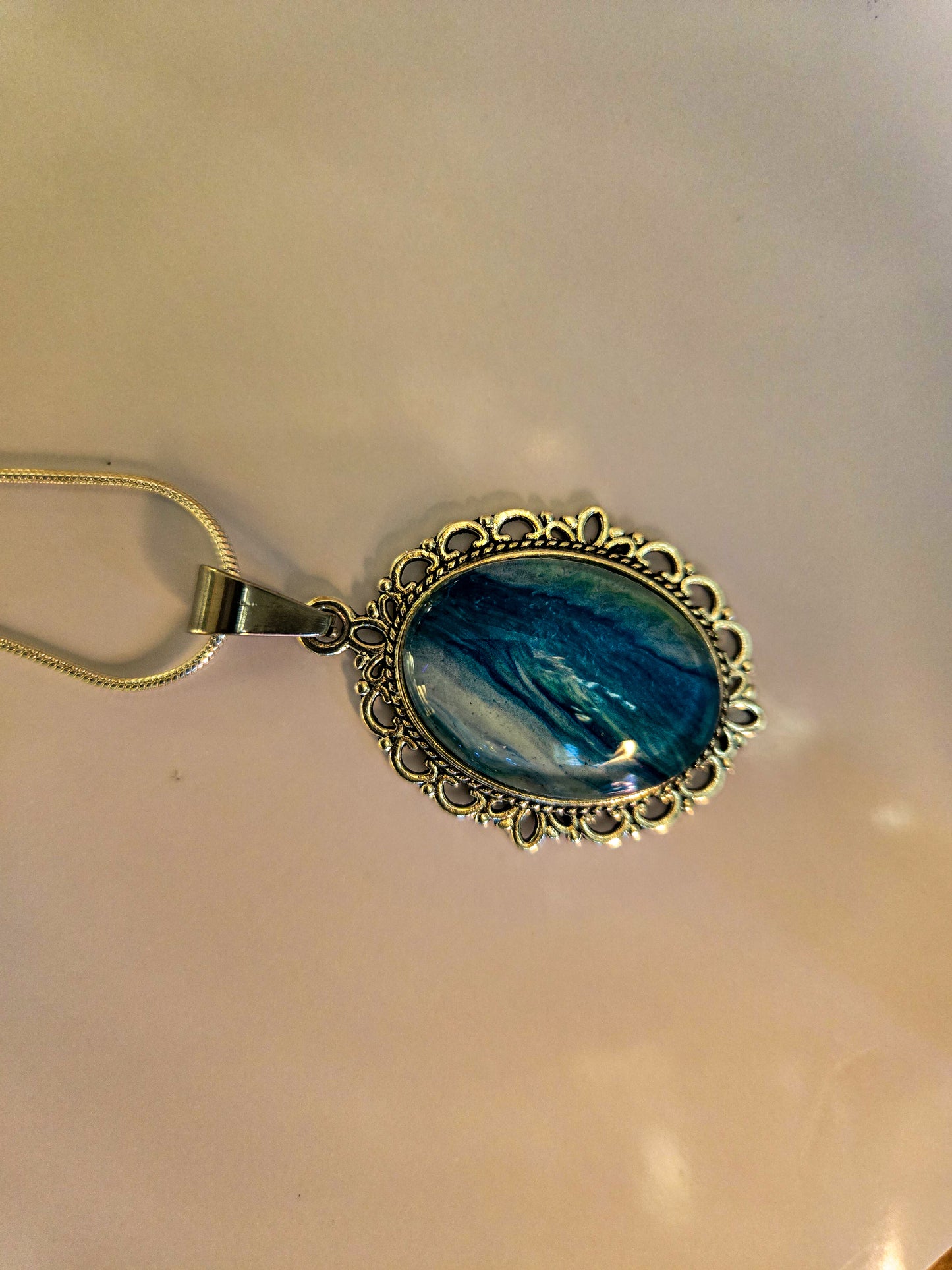 18 inch silver plated acrylic pour necklaces - blue