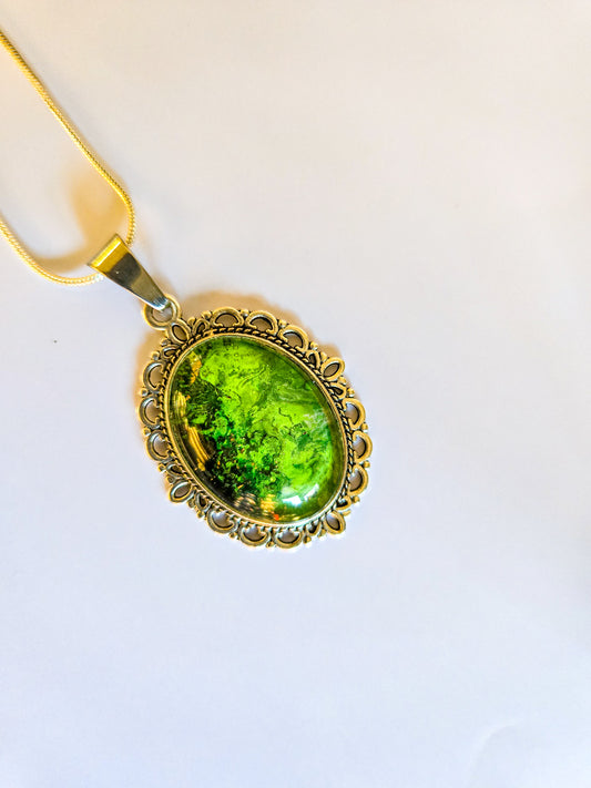 18 inch silver plated acrylic pour necklaces - Green