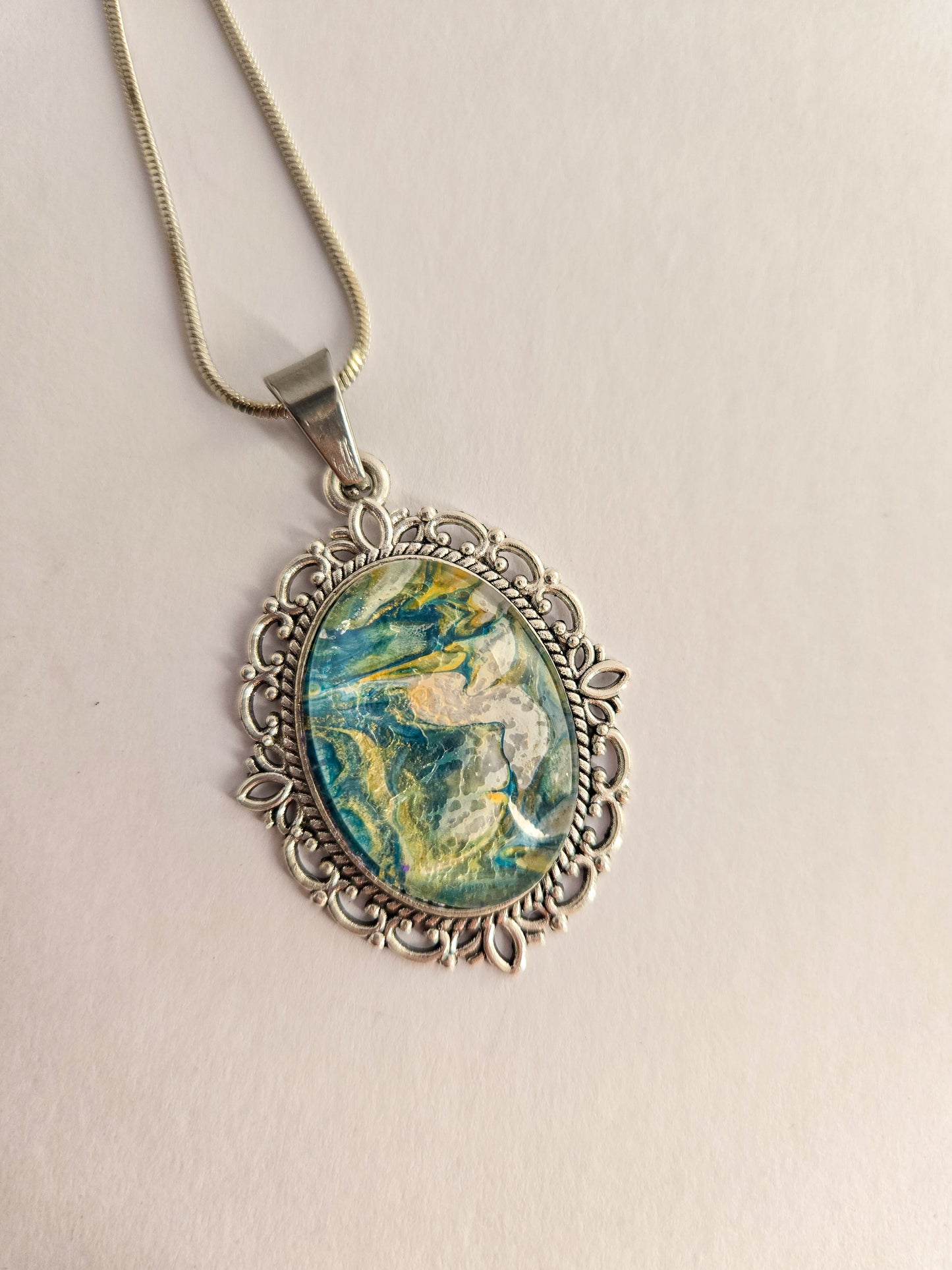 18 inch silver plated acrylic pour necklaces - Green